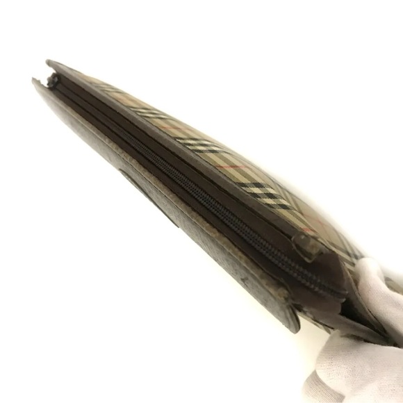 Authentic Burberrys Check Beige Nylon Poach Clutch Bag - Picture 5 of 11